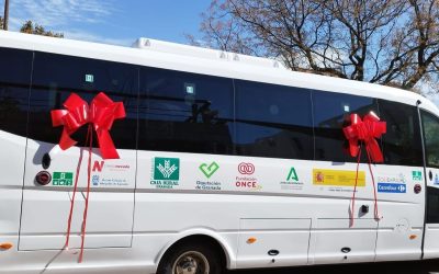 Entidades públicas y privadas colaboran con ASPACE Granada en la adquisición de un nuevo microbús adaptado para el transporte inclusivo